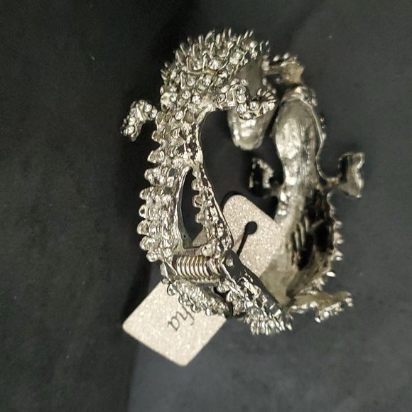 Natasha Double Alligator bracelet - Picture 3 of 6